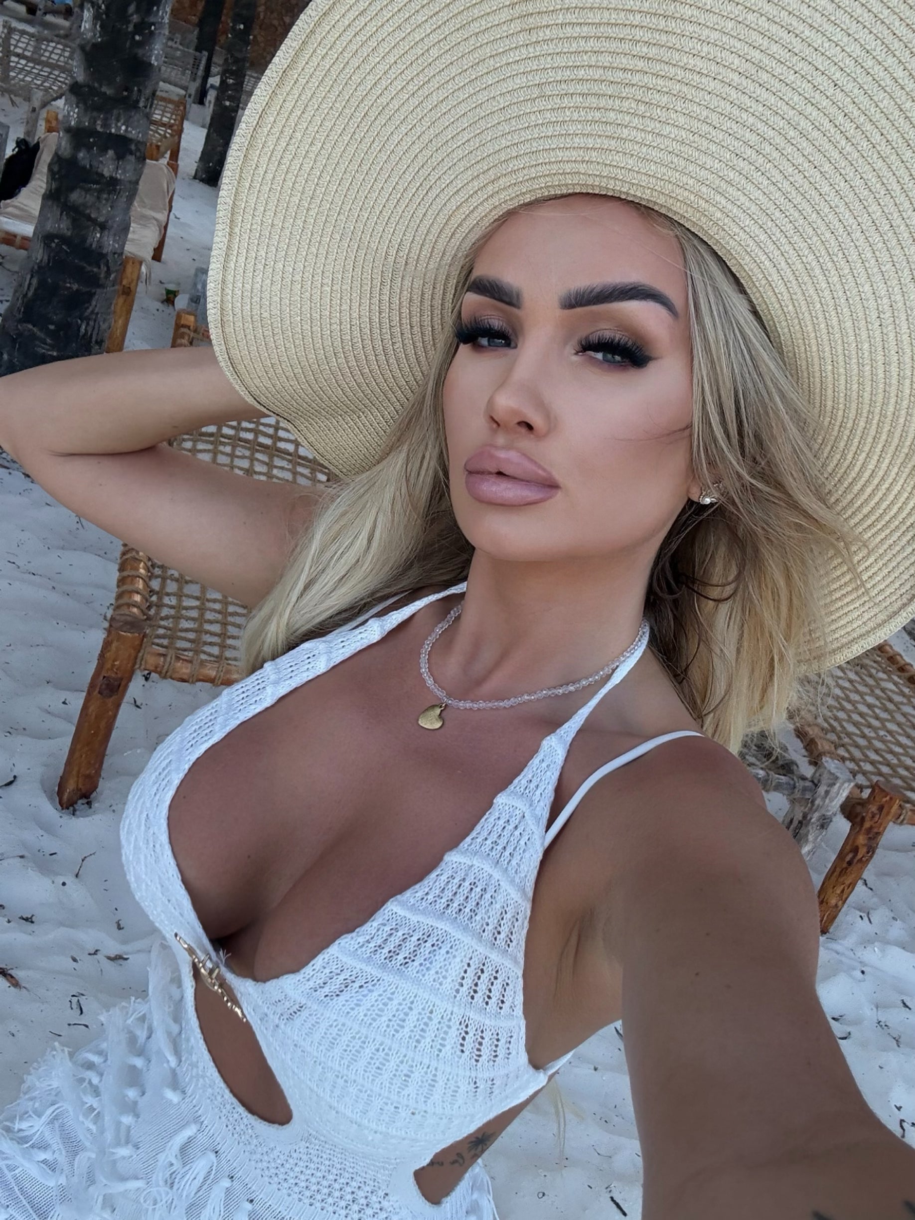 Naszyjnik z serduszkiem biały Wonders By Ola